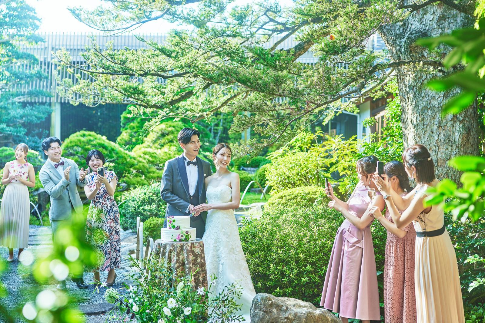 自然の美しさが凝縮された空間でふたりらしいセレモニーを