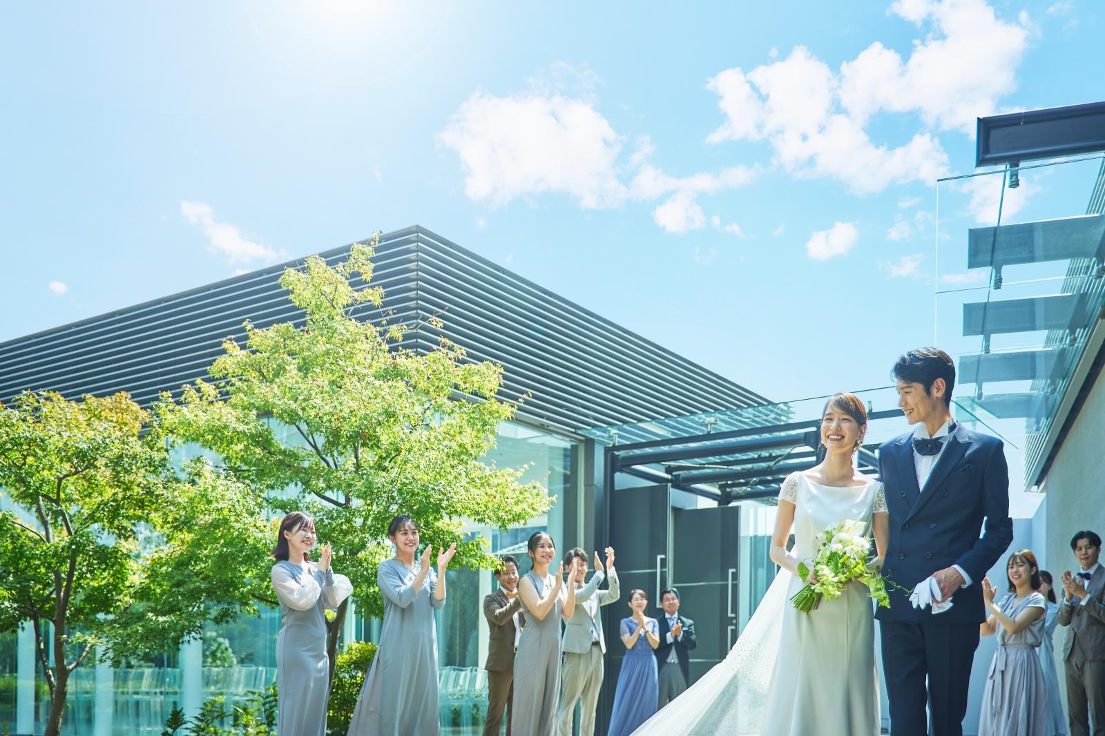 洗練された空間で、笑顔が映える挙式のひとときを