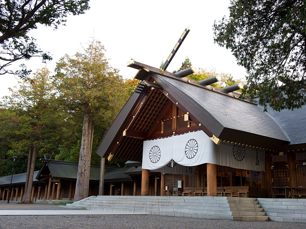 和装での神前式+オリジナルパーティの組合せも実現できる