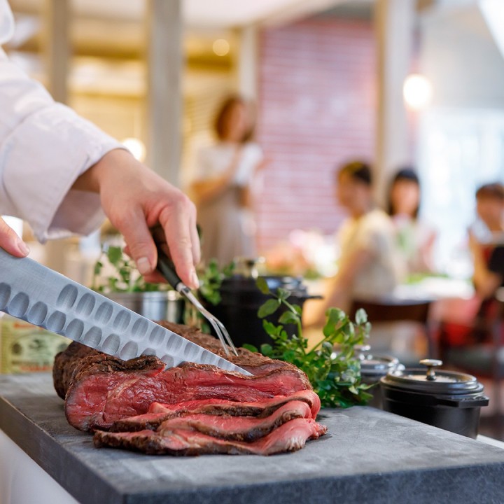 北海道産の厳選食材でゲストへおもてなし