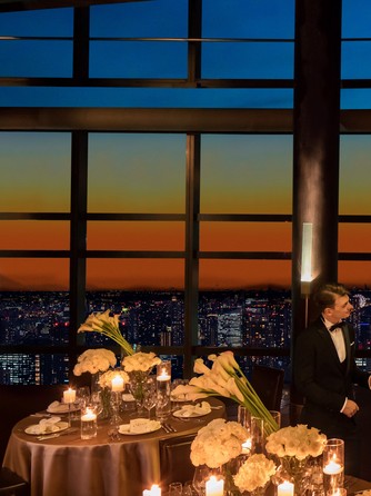 ラグジュアリーな雰囲気でリラックスした時間を。気のおけないゲストたちと特別な一日を過ごして