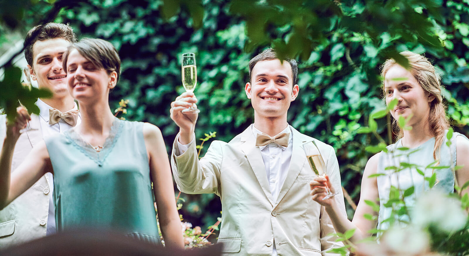 優雅なひとときをゲストと共に楽しんで