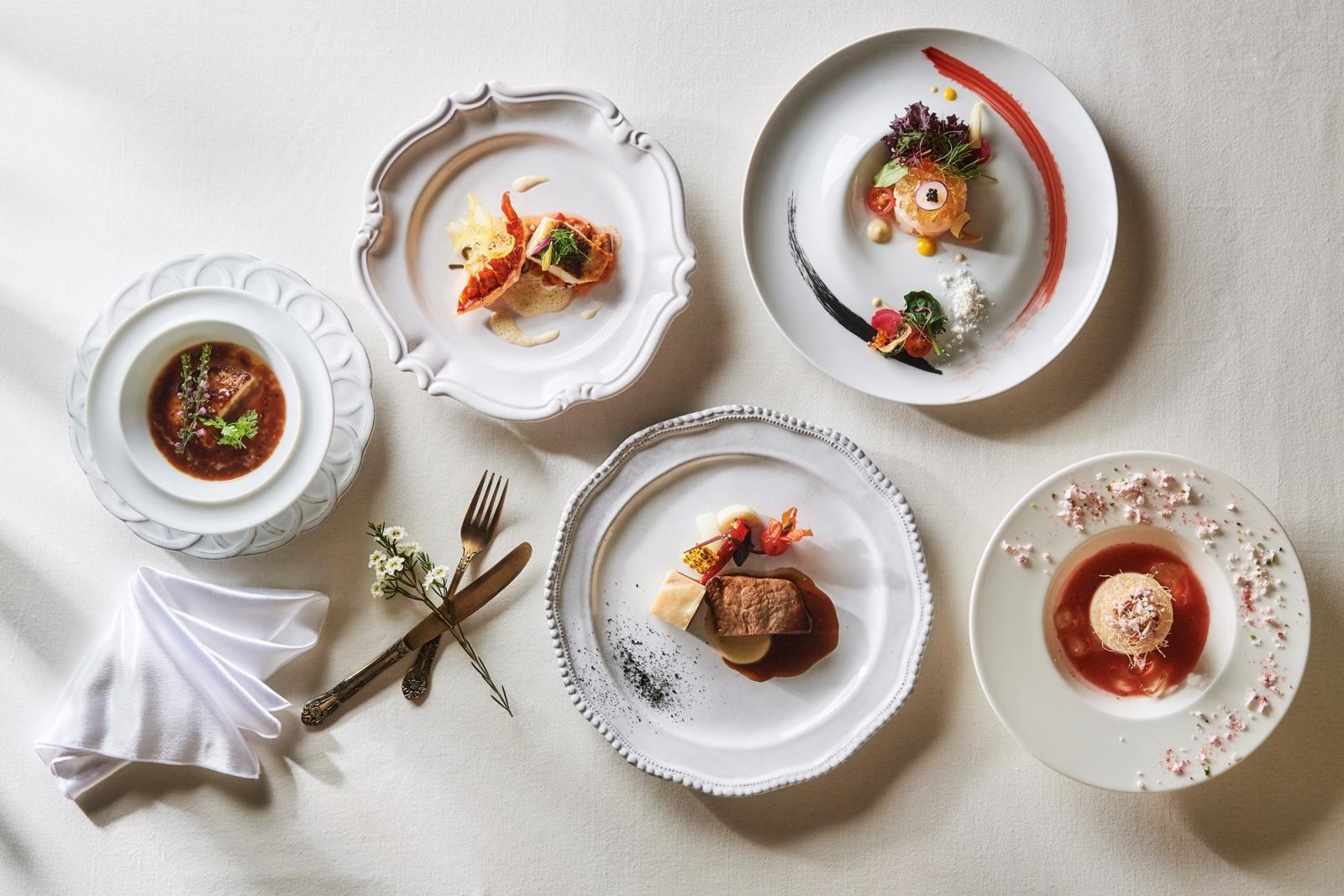 選び抜かれた旬の食材と、その持ち味を最大限に生かした調理法で仕上げた、芸術品ともいえる料理の数々