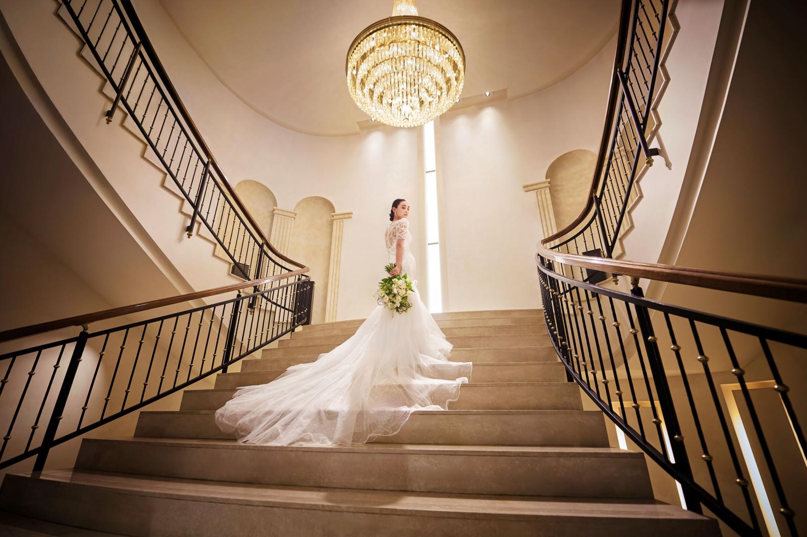 館内にはラグジュアリーな雰囲気の階段など写真映えするスポットもご用意。