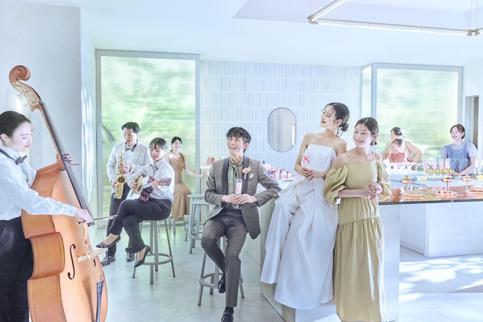 彩り華やかなお料理・ドリンクを楽しみながらお過ごしいただけます。