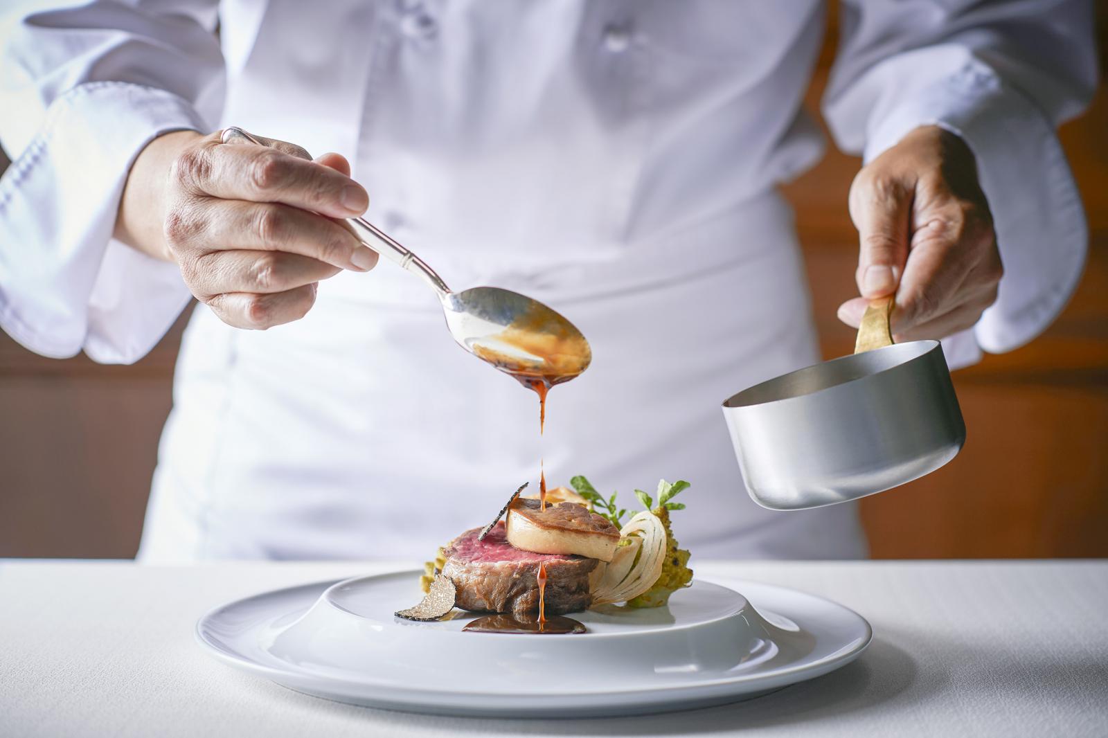 おふたりに代わっておもてなしをする大切なお料理。ゲストへ伝えたい想いを、お料理に込めて