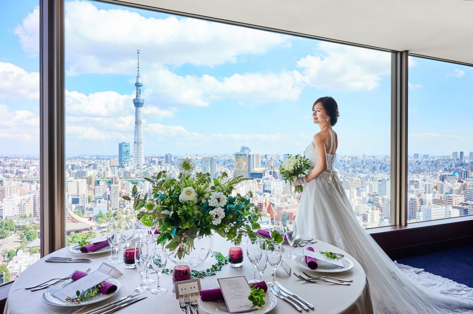 自然光が入り和やかな空間で紡がれるゲストとの温かなひととき