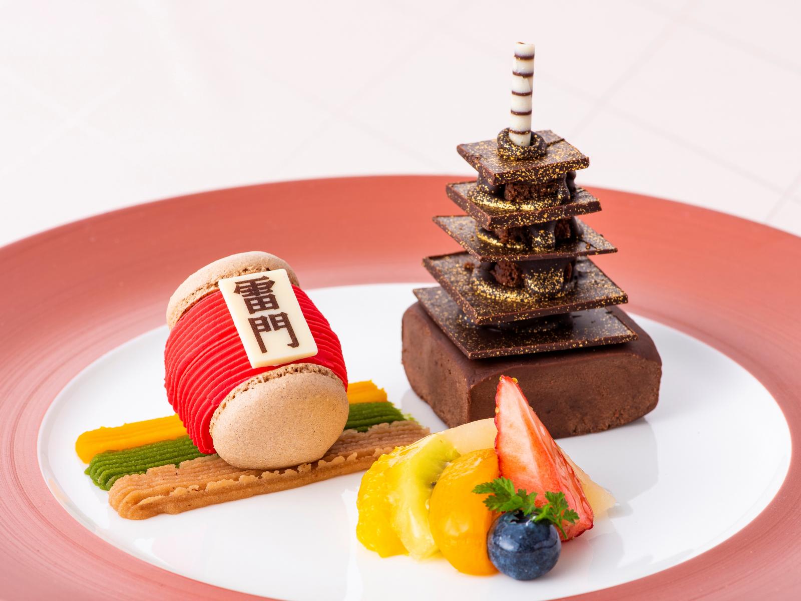 おふたりの幸福を甘いカタチに<br />
雷門スイーツなど浅草らしい逸品も