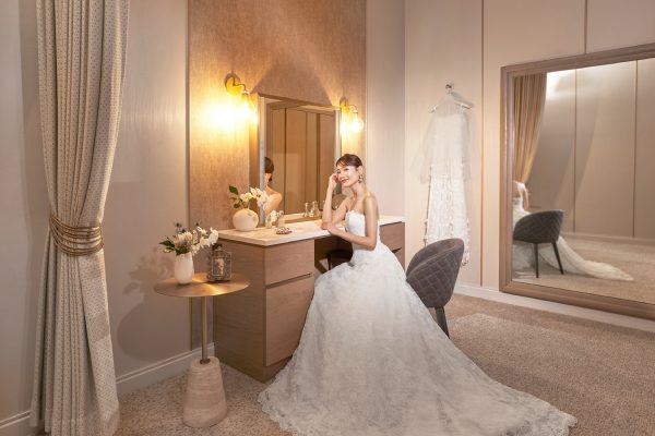新郎新婦専用のブライズルームを完備しており、移動を最小限に抑えることで中座も短縮。