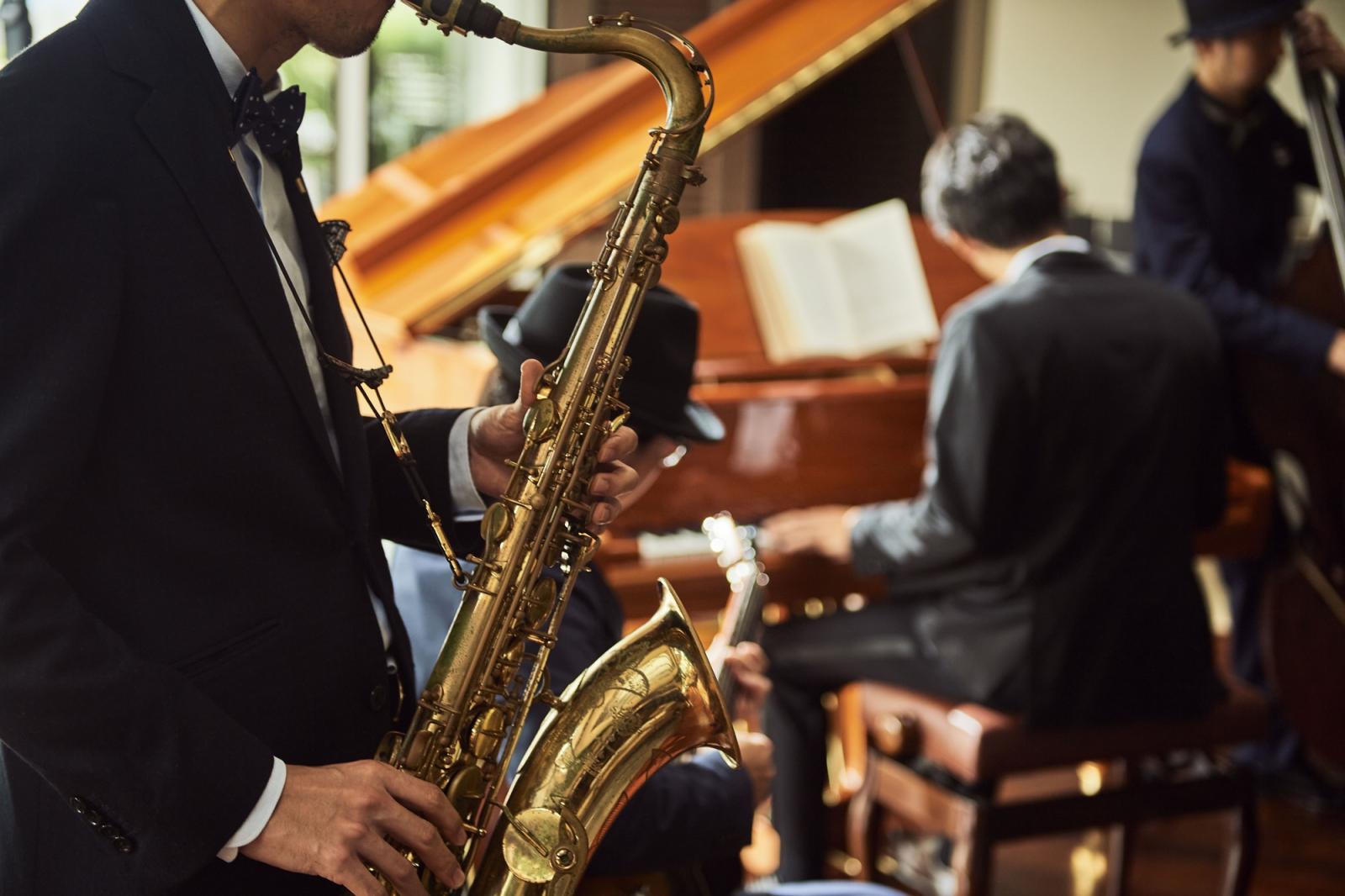 装飾だけでなく音楽にもこだわれる。生演奏が入ると一層おしゃれな時間を過ごせる