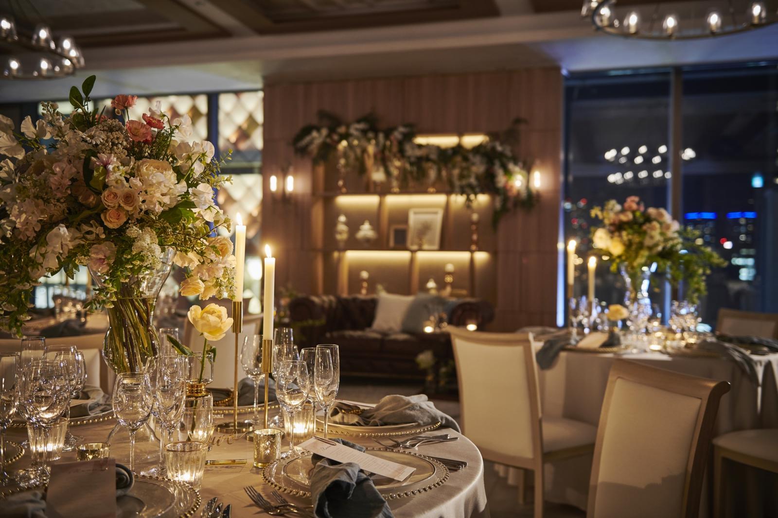 昼間の趣とは打って変わって、シックでラグジュアリーな雰囲気のナイトWも人気