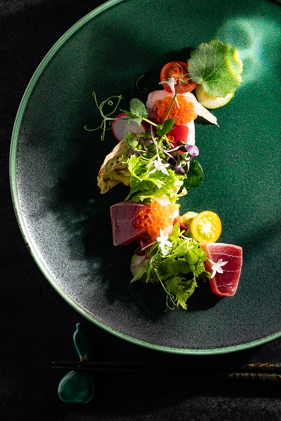 スペシャリテの「SUSHI」は鮮魚と玄米ムースや茗荷のマリネなど和の食材とのマリアージュを楽しむ逸品