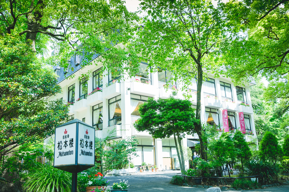 緑に囲まれたクラシカルな洋館で大人ウエディングを☆