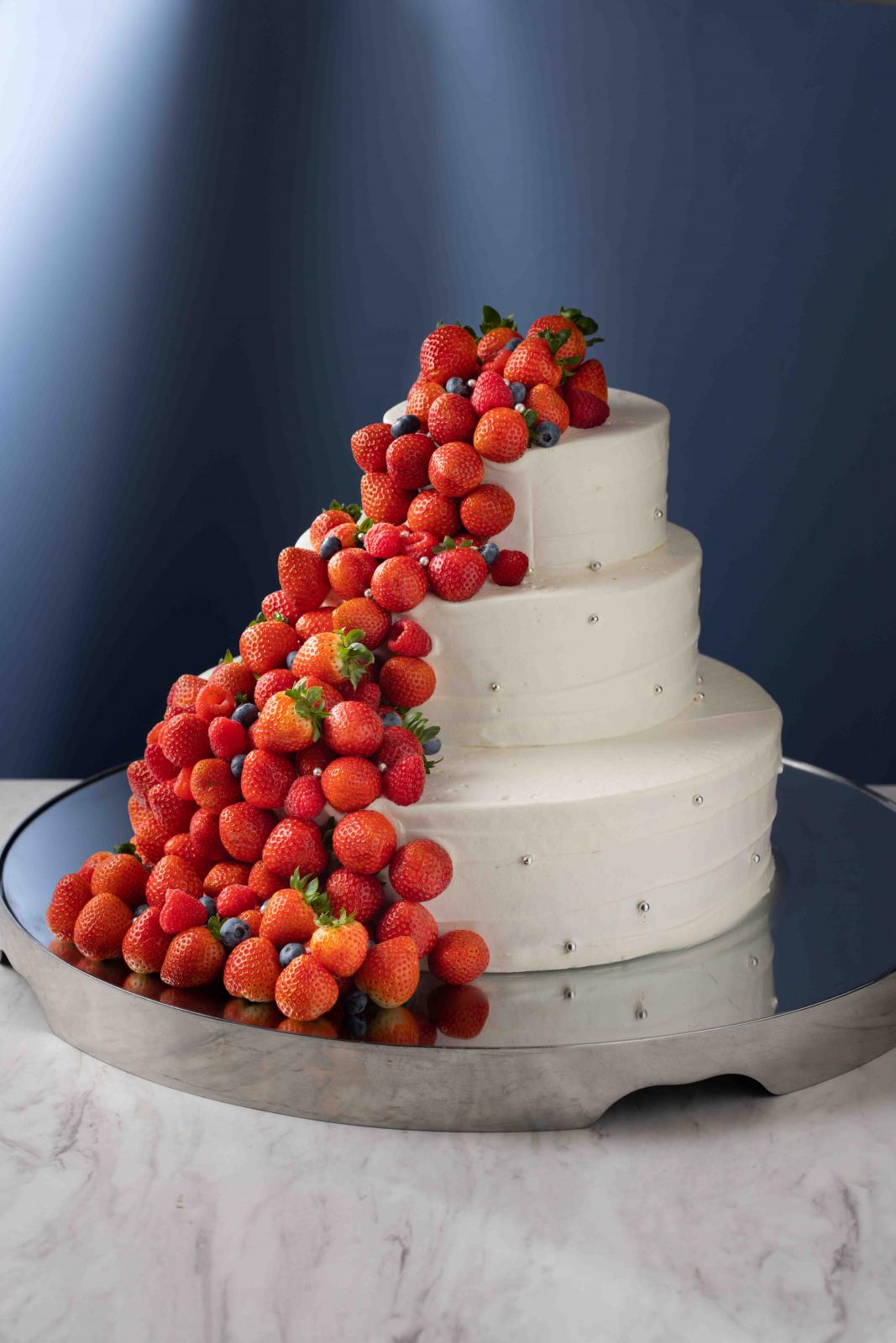 ウェディングケーキは、おふたりらしさを表現し、披露宴会場を彩る重要なアイテム