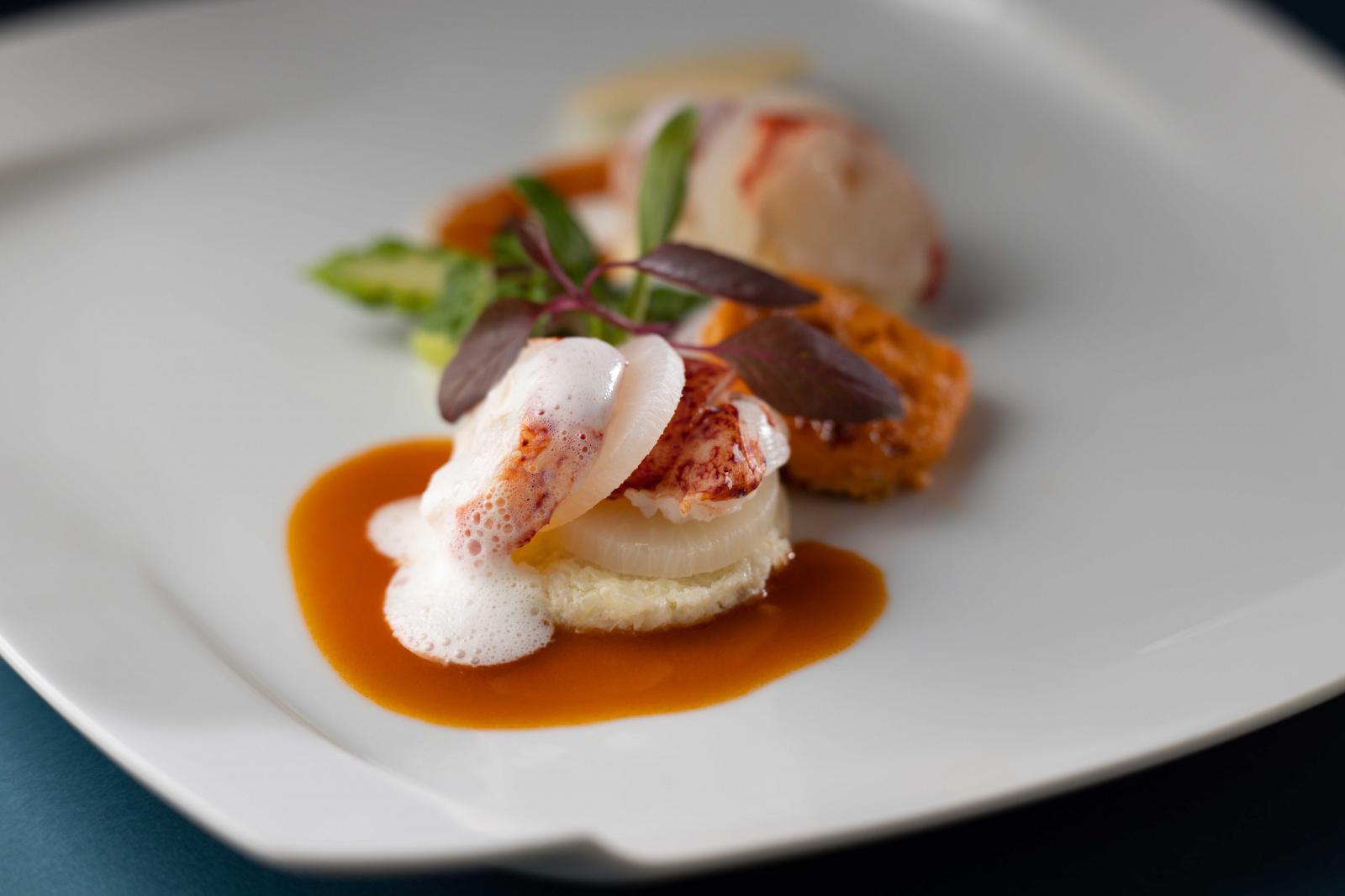 軽やかさと奥深さが感じられ、幅広い年代の皆さまに<br />
ご満足いただけるようお創りしたコース