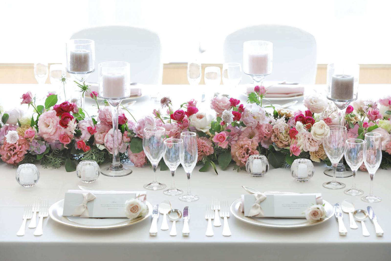 ゲストとの距離がほど近く、くつろいだ雰囲気のパーティーを叶えるバンケット