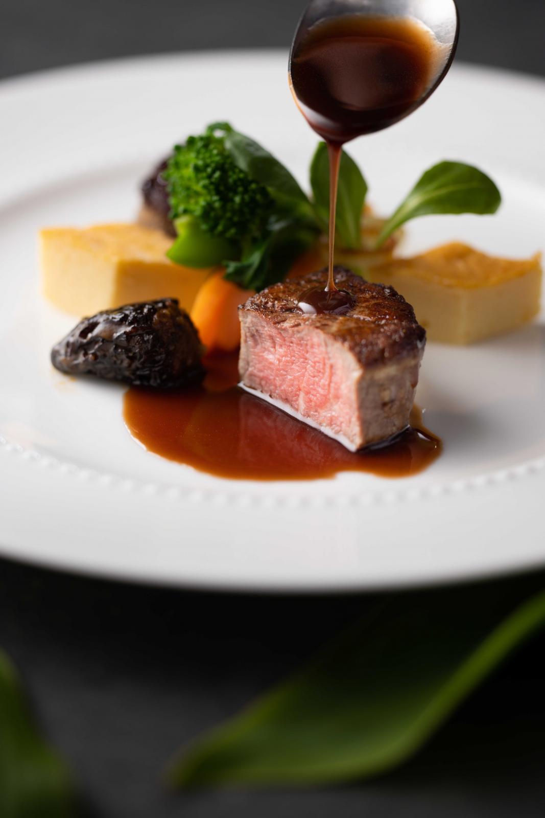 素材と味わいの合わせ方に工夫を凝らしながら、<br />
全体のバランスにもこだわりました