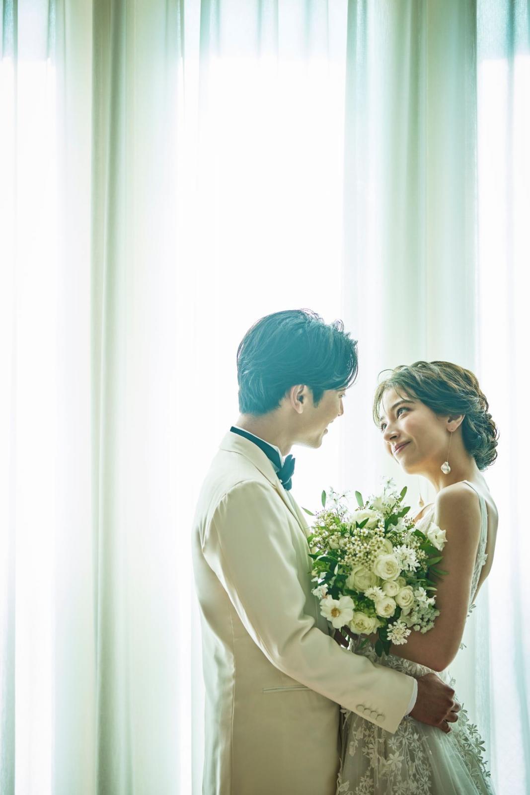 一歩足を踏み入れると心ときめく、ドレスの世界が広がる