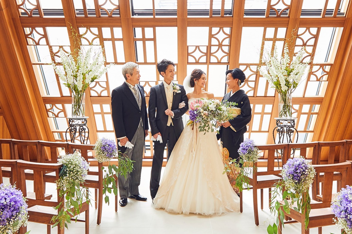 家族だけのウェディング。大切な方々に見守られながら心温まるウェディングを。