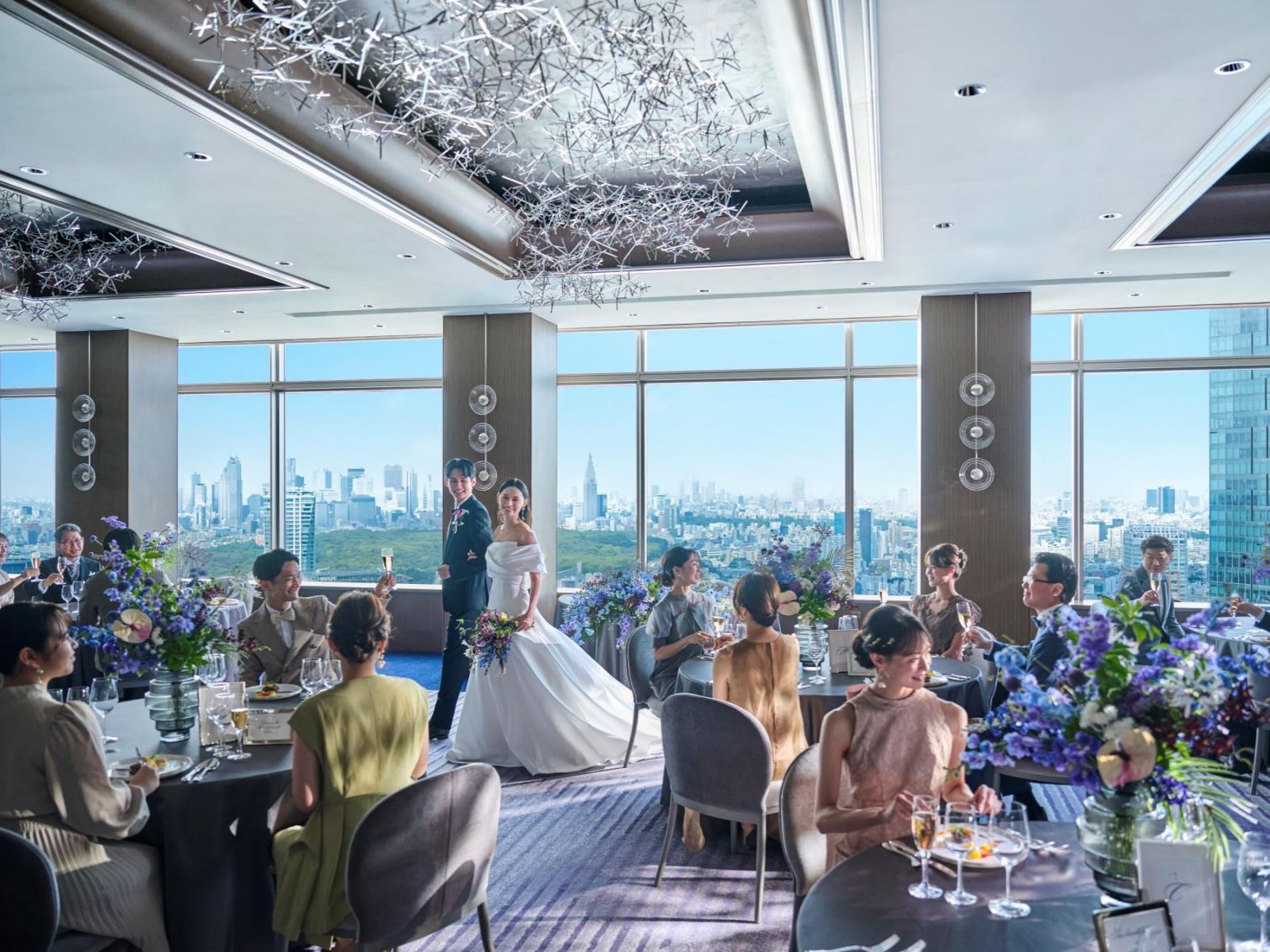 地上145ｍの絶景が広がる「ルナール」パーティーが進むにつれて変化する景色も魅力