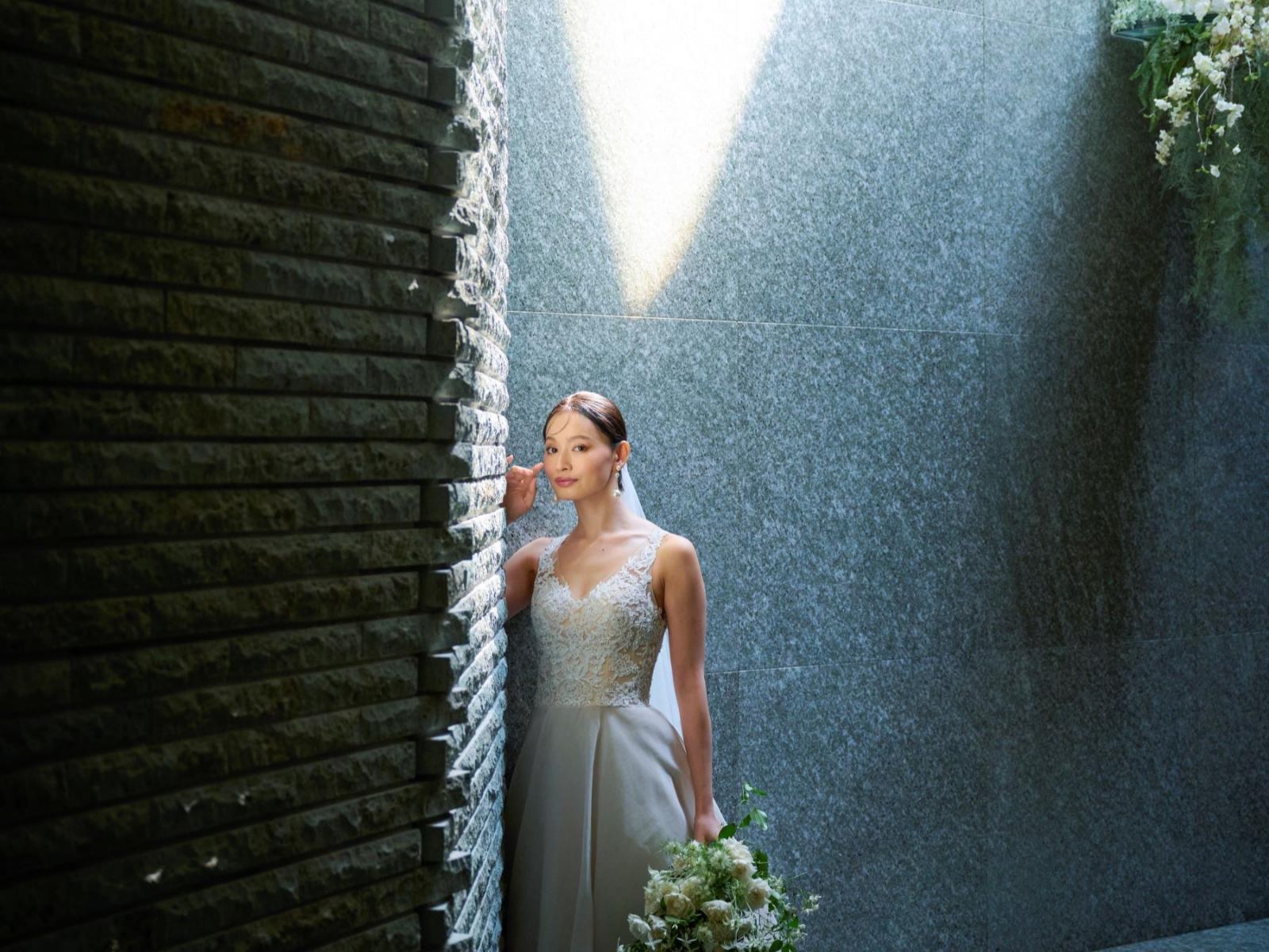 ふたりだけの写真撮影の時間も。特別な１日を優雅に過ごせる、セルリアンならではのホテルウエディング