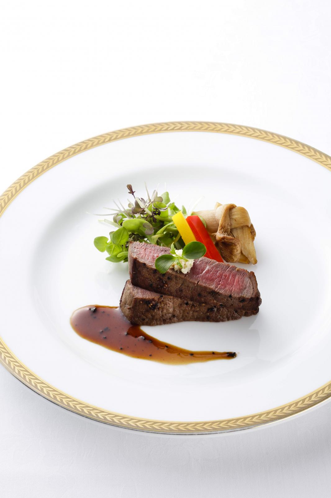 和のテイストを入れたい方やご親族との会食をご希望の方には和膳のご相談にも対応できます！