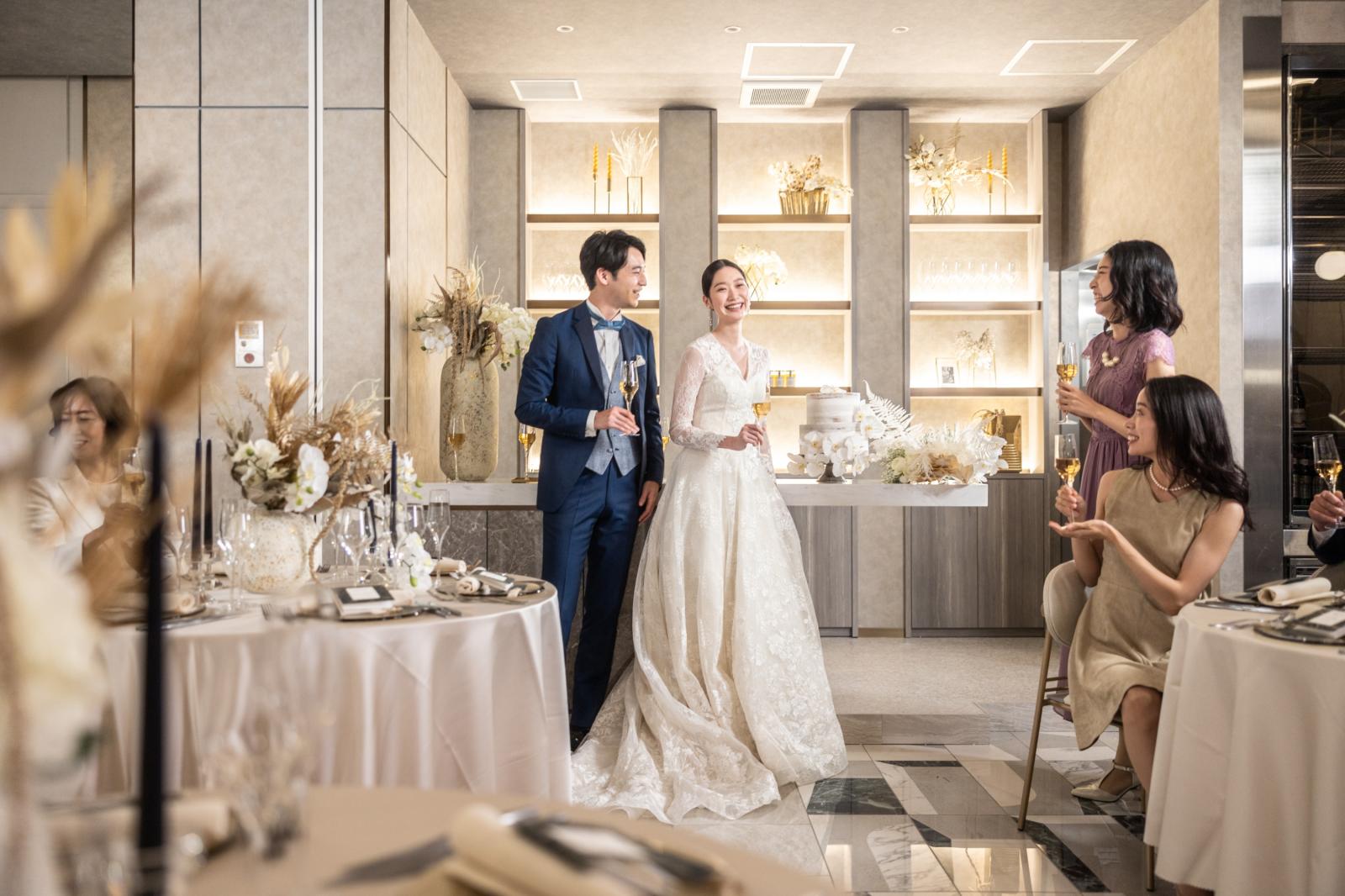 ハイセンスな世界観と居心地の良い雰囲気が融合した空間でふたりらしいウエディングに