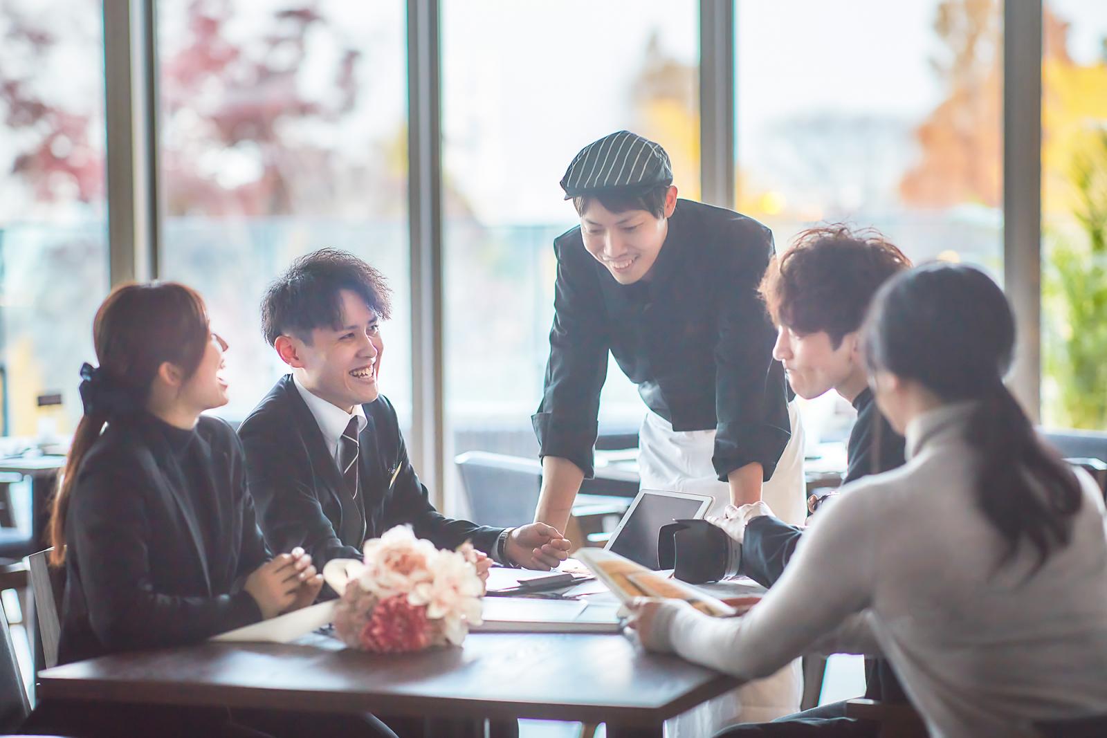 それぞれの部門のプロがおふたりの結婚式をトータルコーディネート