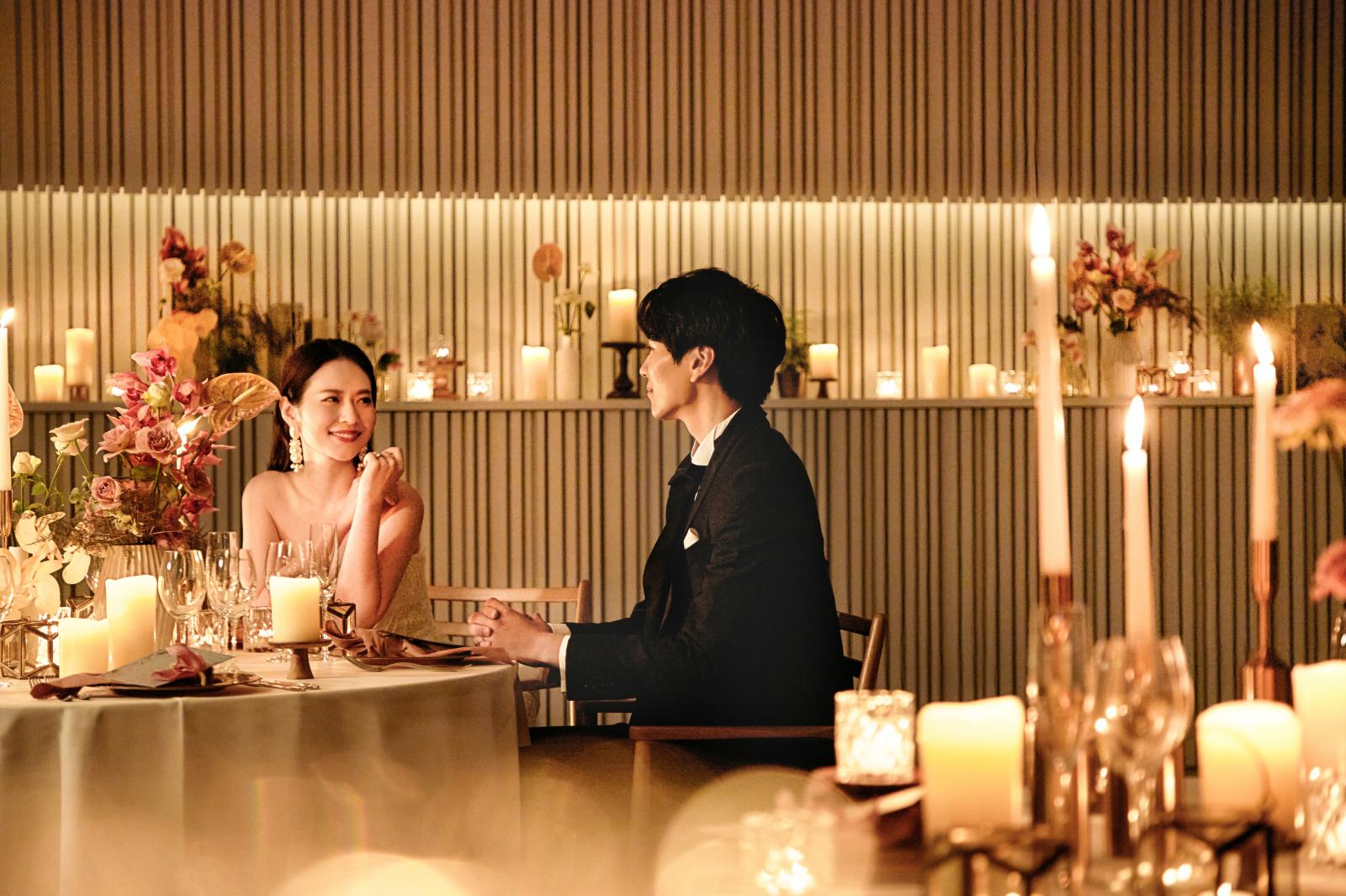 【トワイライト】花嫁の美しさを際立たせ　陽のうつりかわりが煌めくトワイライト