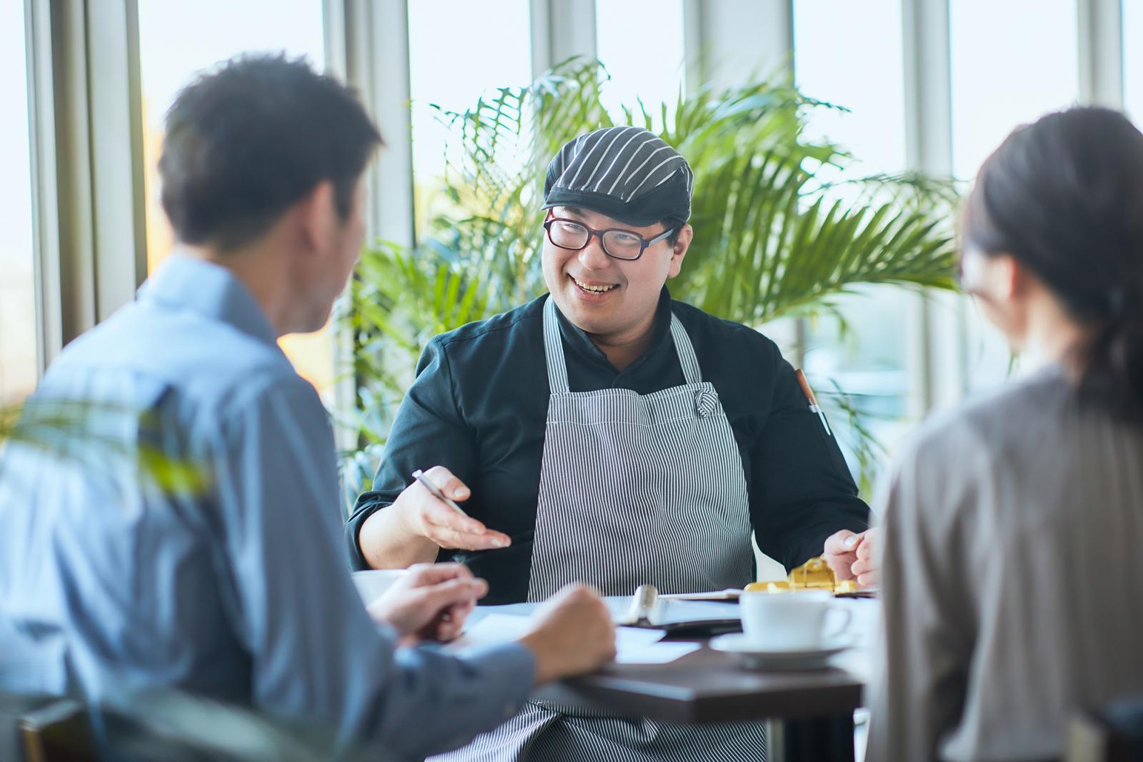 料理におふたりだけのエピソードを添えて　感謝と想いを表現する完全オーダーメードのフリーキュイジーヌ　専属シェフとの打合せが世界にひとつだけのオリジナルコース料理がうまれます