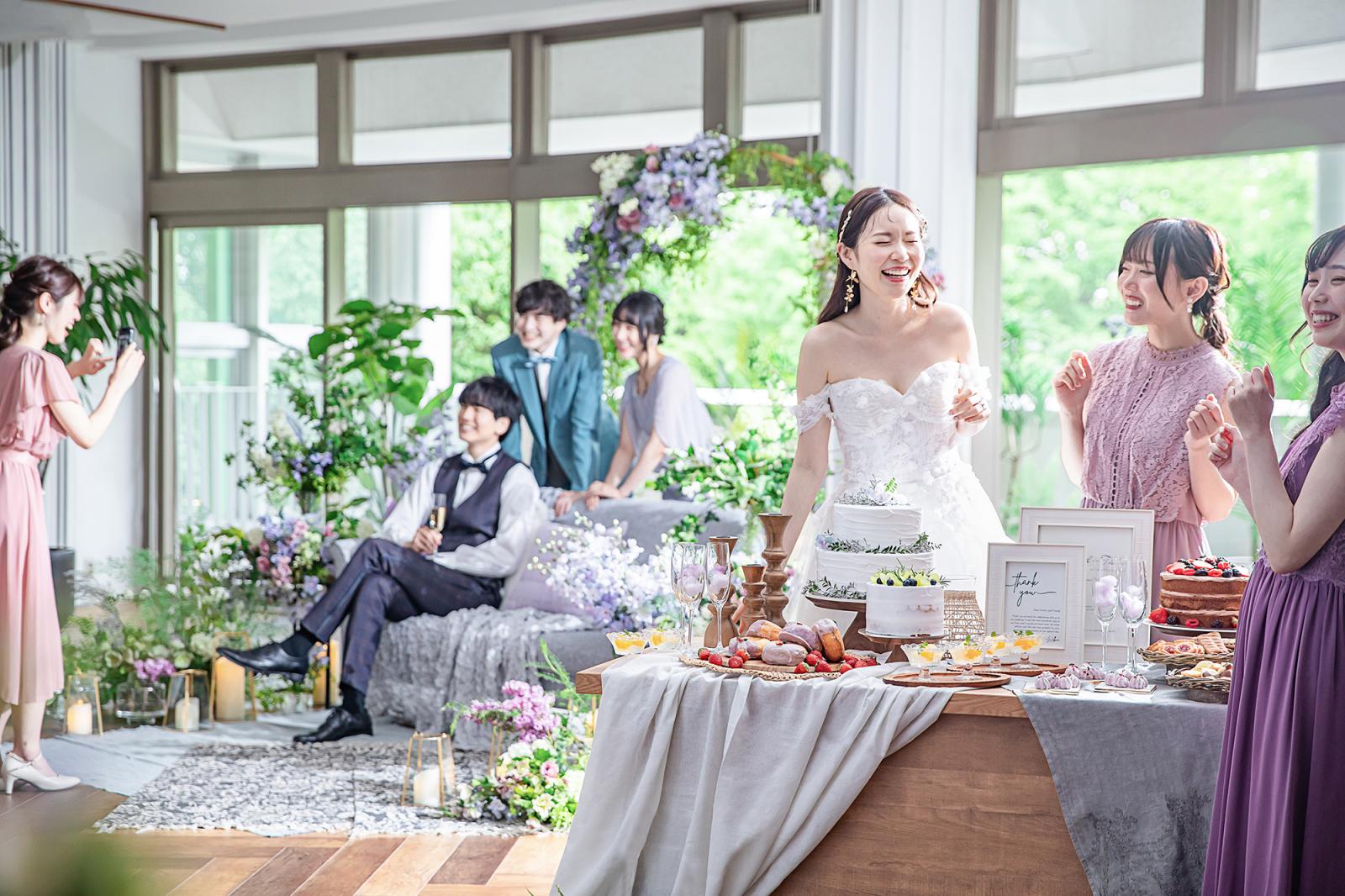 友人との笑顔を溢れるアットホームをパーティ