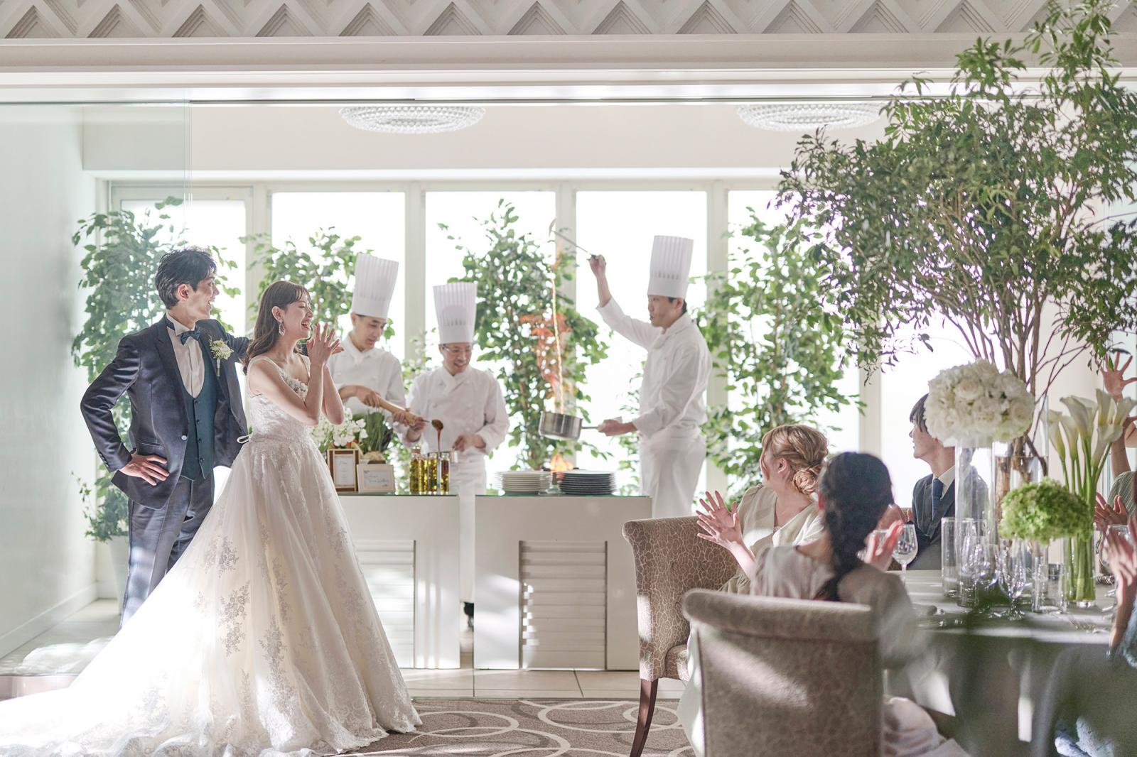 会場併設のインナーガーデンは使い方自在。料理演出をしたり、デザートビュッフェを楽しんだり