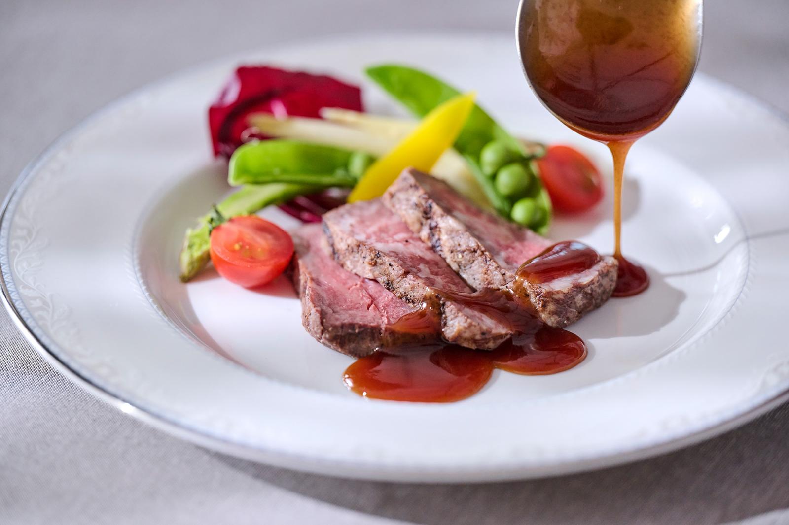 生まれてからの経緯が分かる個体識別可能な肉など、良質な食材だけを厳選して使用している