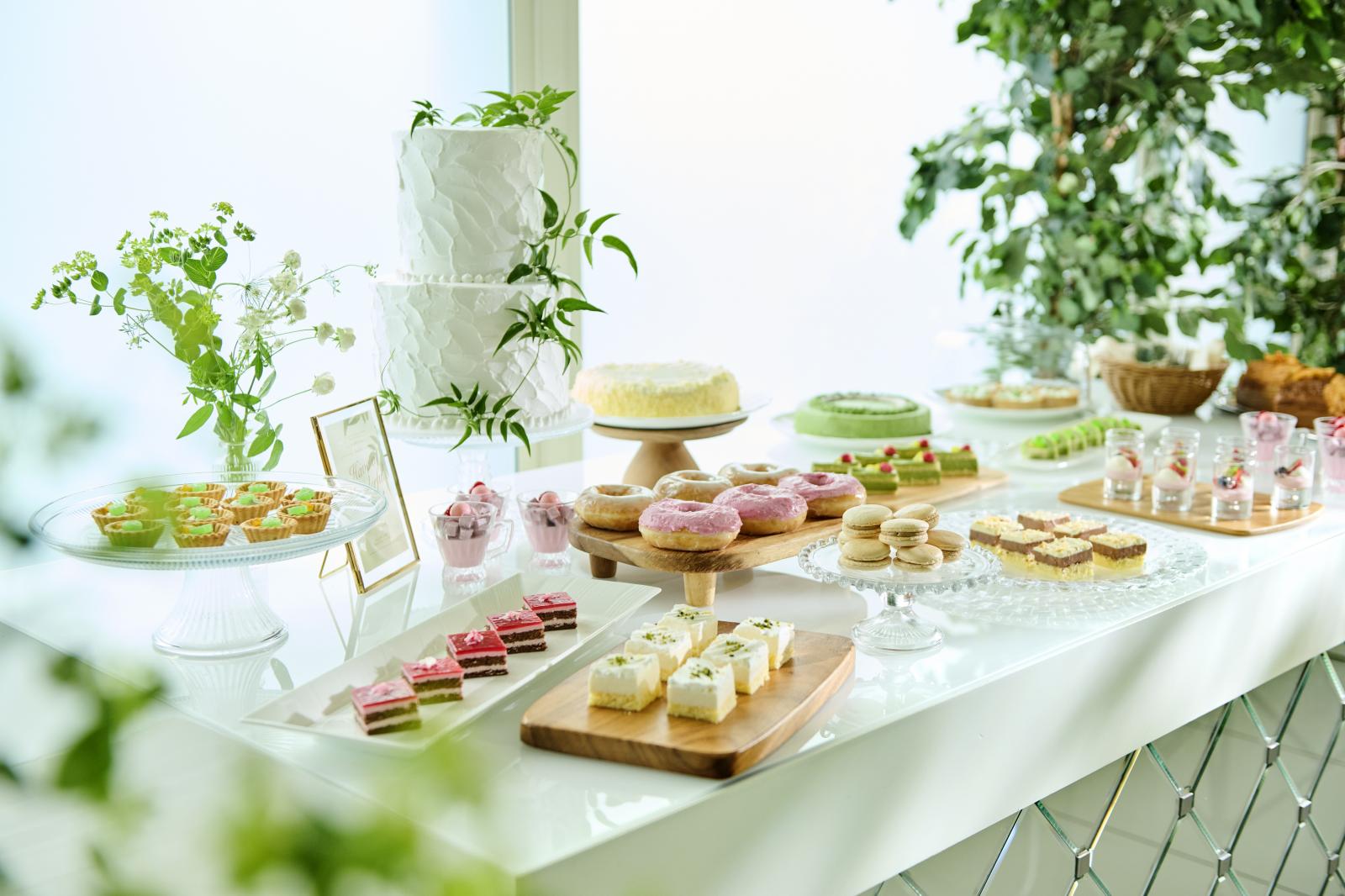 ドリンクやフルーツ、甘さ控えめの焼き菓子なども用意すれば、年配や男性のゲストからも喜んでもらえる