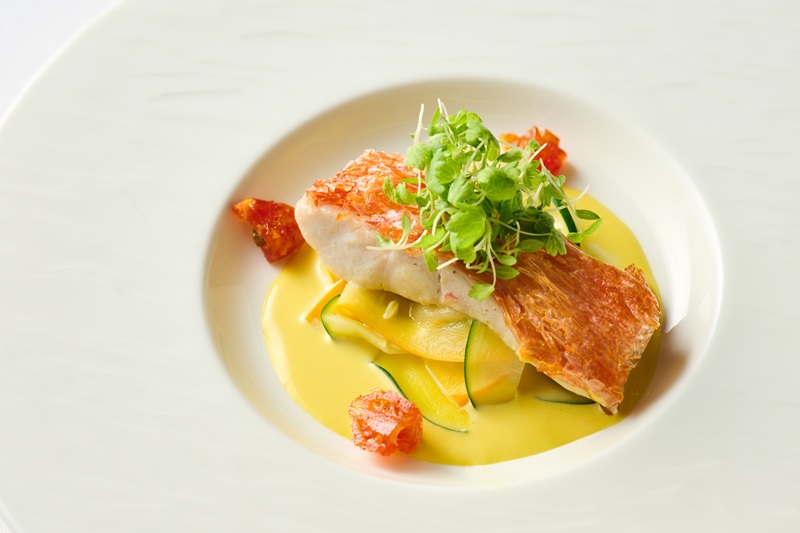 コース内のセレクトメニューはゲストの喜ぶ顔を思い浮かべながら、ふたりで楽しく考えて