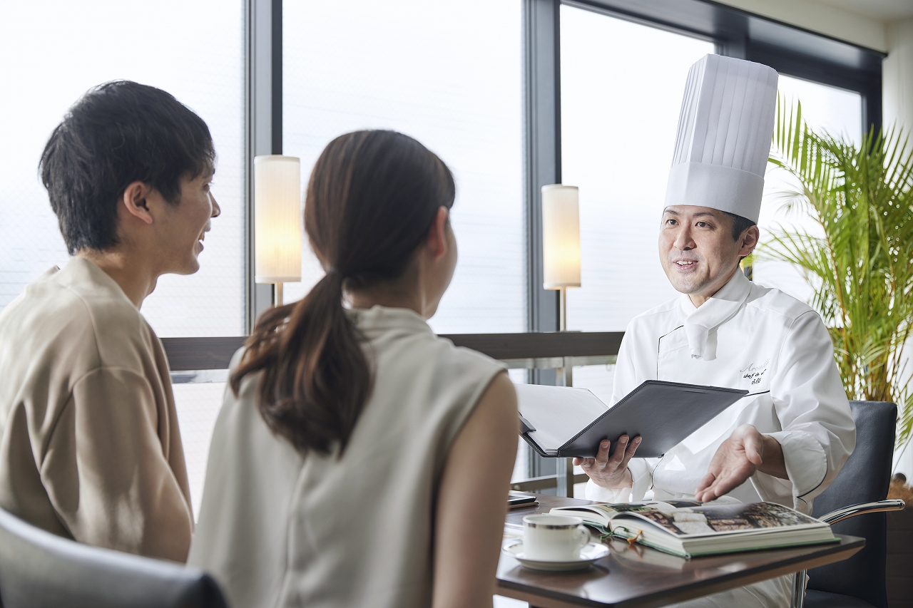 シェフやパティシエと直接打ち合わせができる