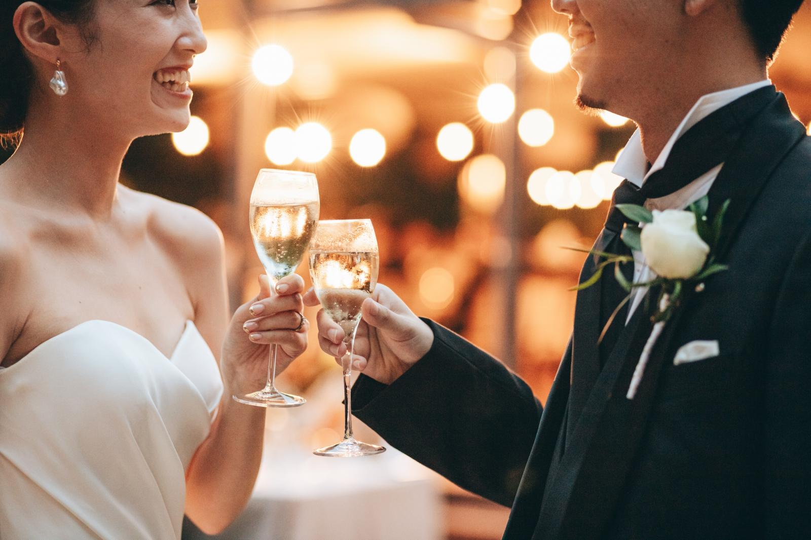 笑顔が溢れる乾杯タイム。「ありがとう」と「おめでとう」をすぐそばで