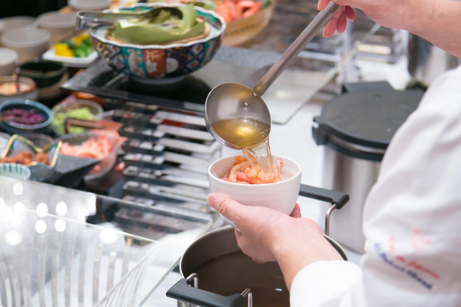 「　お茶漬けブッフェ　」コースの締めに誰もがホッとできるような温かいお料理を
