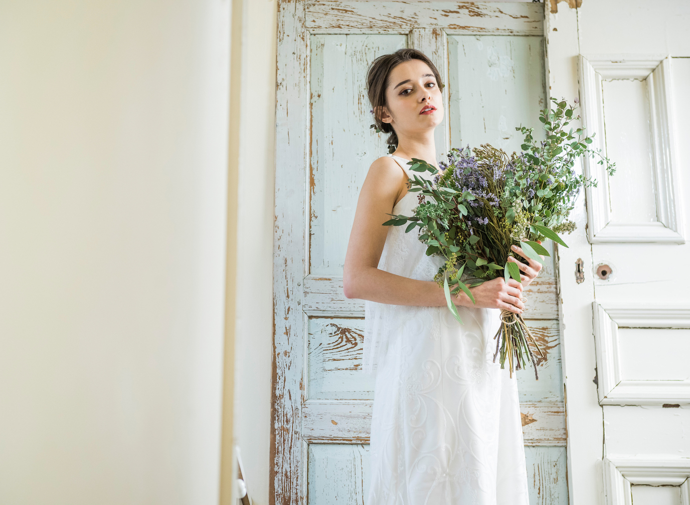 ニュアンスを感じられる上質で洗練された一着