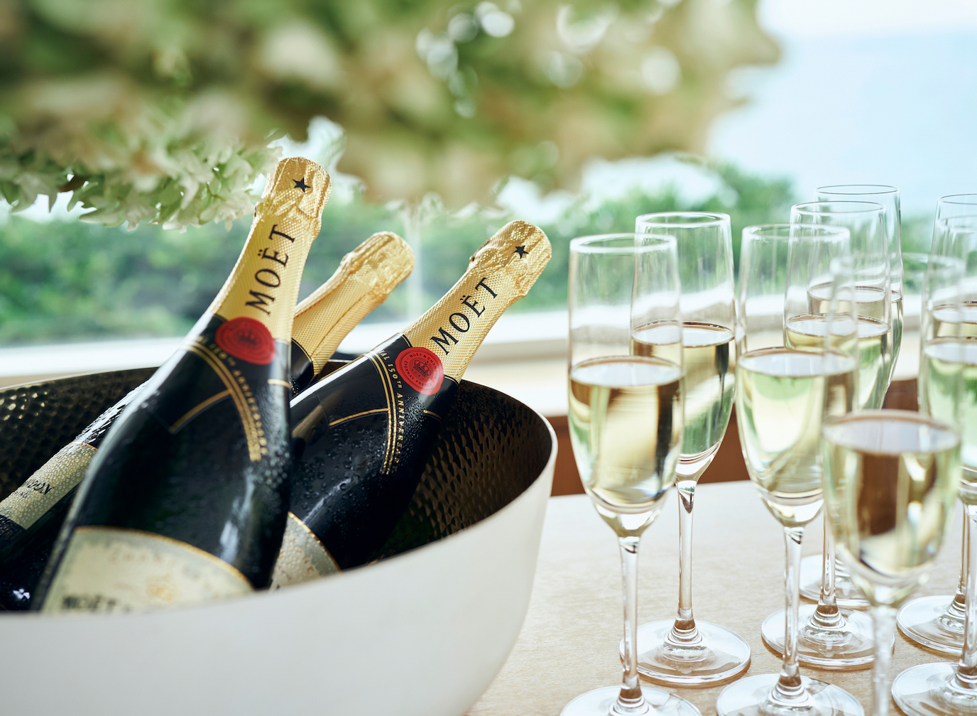 非日常を感じられる貸切邸宅でのリゾートステイ