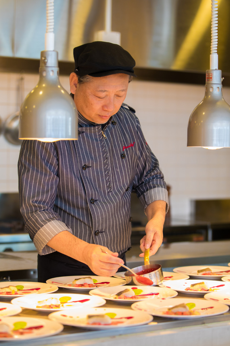 素材やソースにこだわった美食の数々を振舞って！