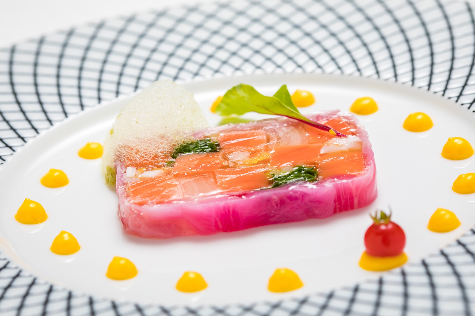 旬を重視した一皿は料理重視のカップルに大好評♪