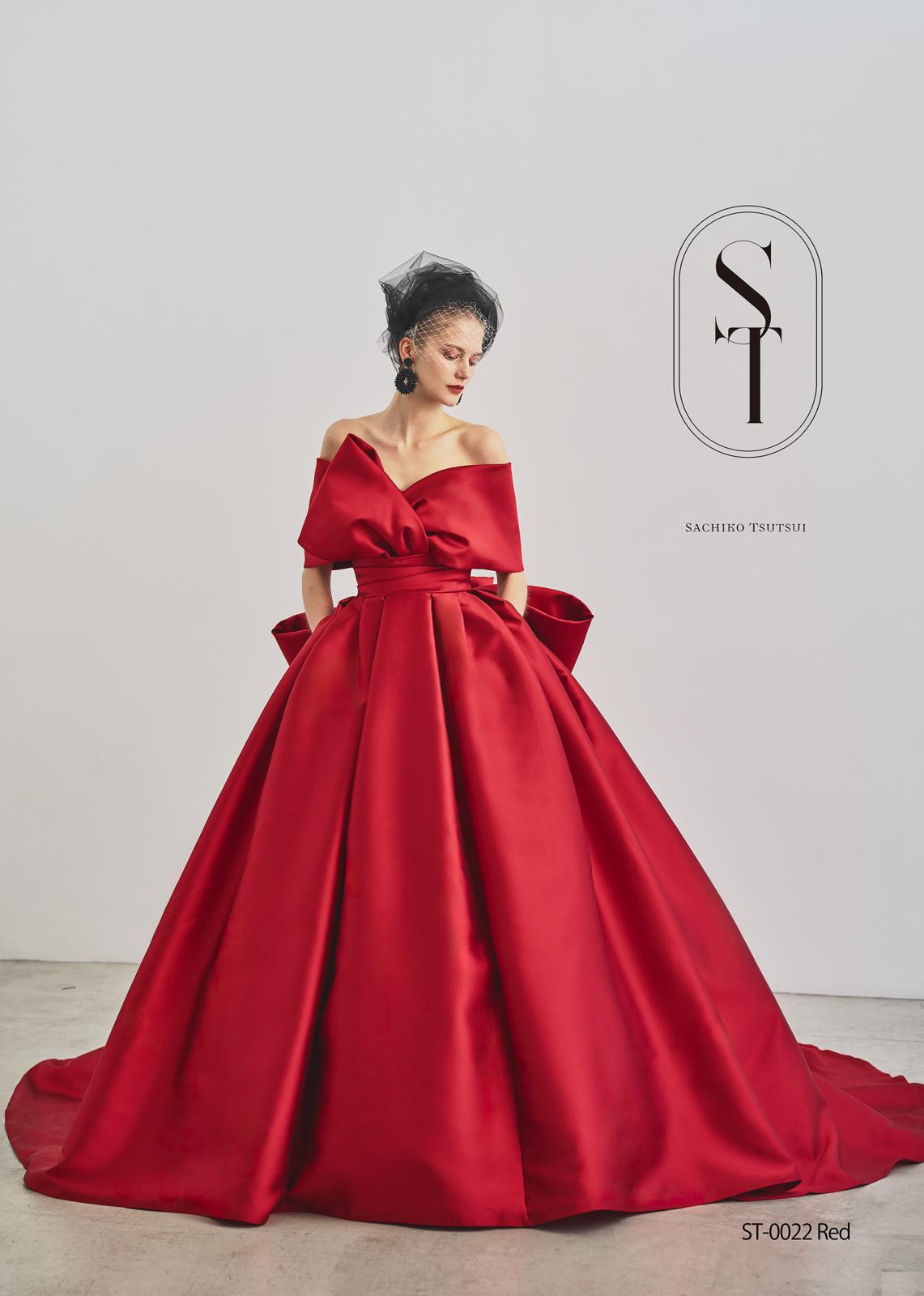 シルクタッチの上質な光沢感が美しいインポートミカドを使用　身頃やバックの立体的なリボンが印象的な一着