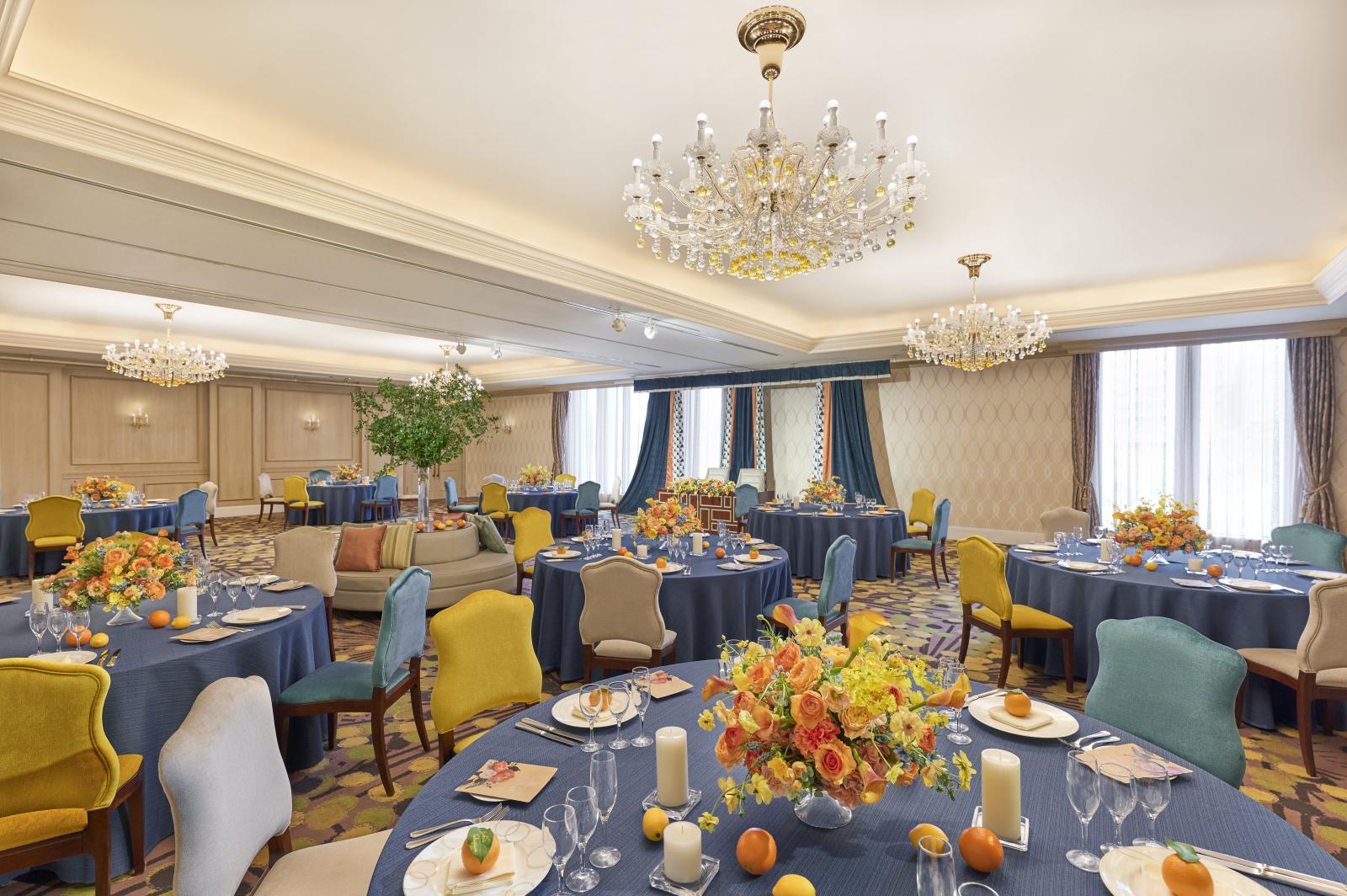 居心地のよい空間で、大切な方々とくつろいだひとときが過ごせる。おふたりのウエディングコンセプトをベースにした感性豊かなスタイリングや演出が、幸福なパーティーシーンを盛り上げていきます。