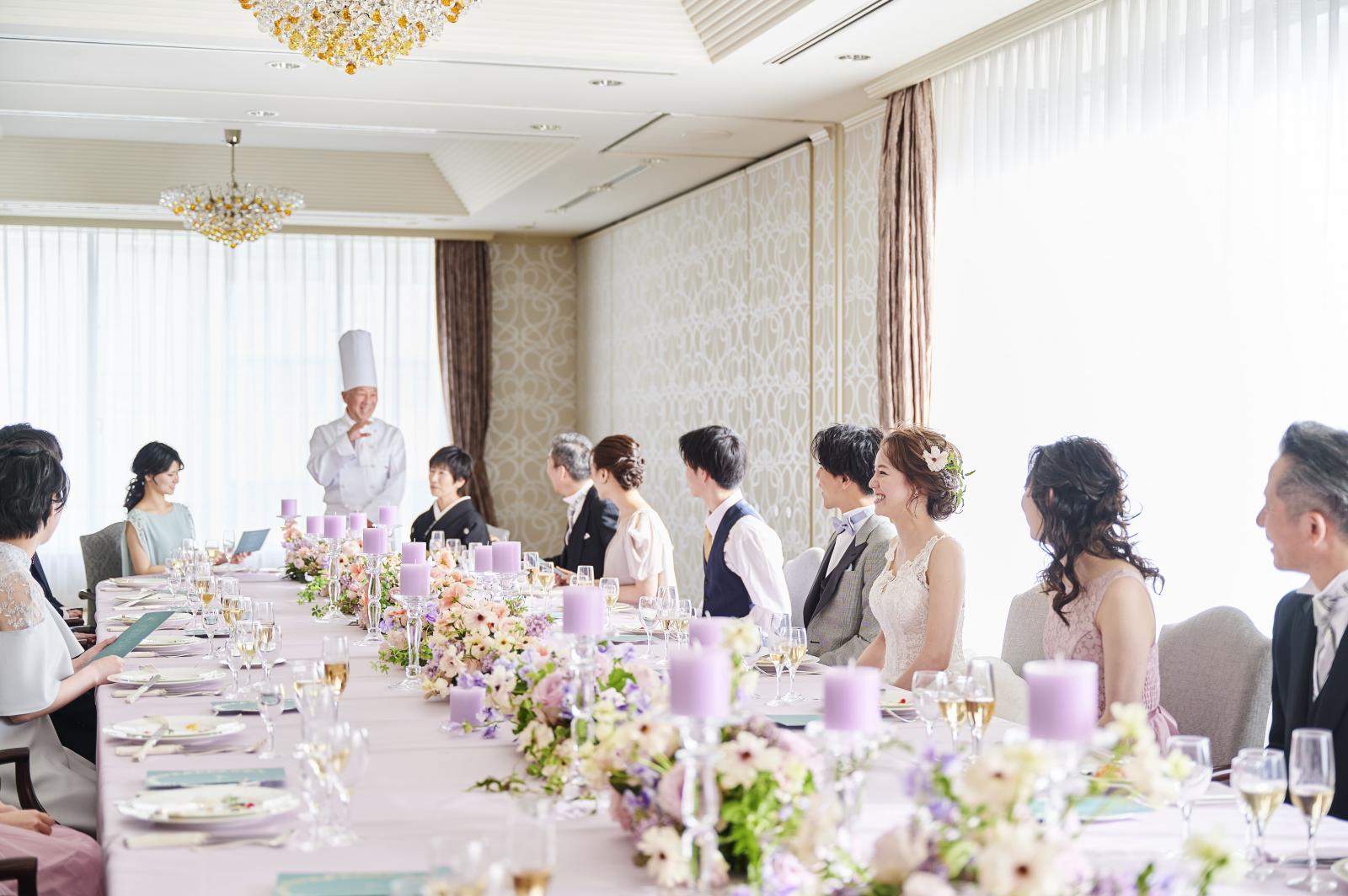 美味しい料理や楽しい会話に笑顔が咲くアットホームなひととき