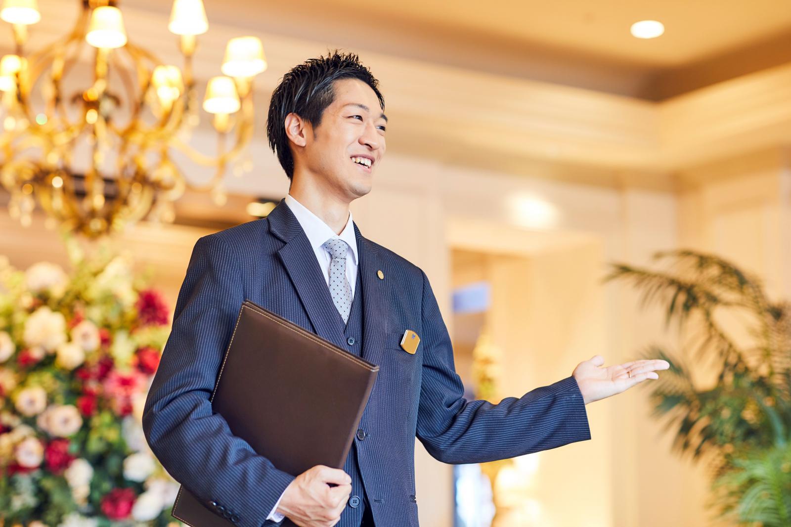 フロアーアテンダント