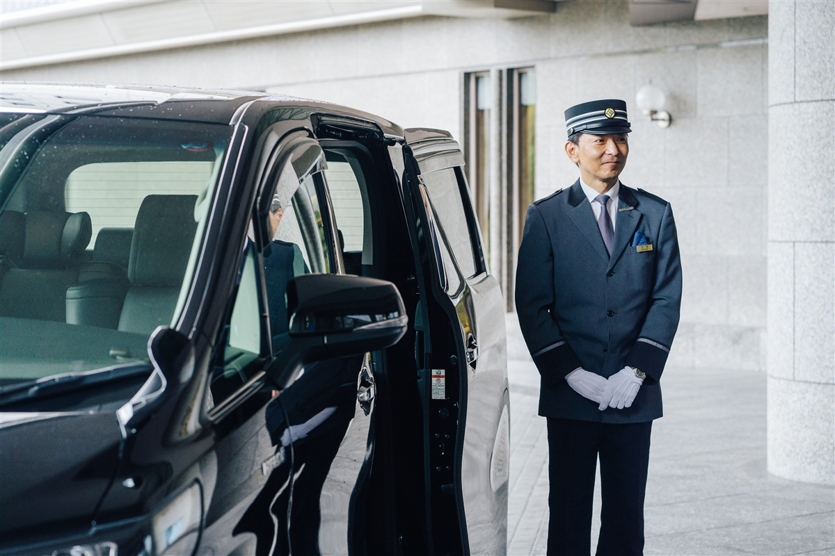 日本を代表するホテルブランドのおもてなしでゲストをお出迎え