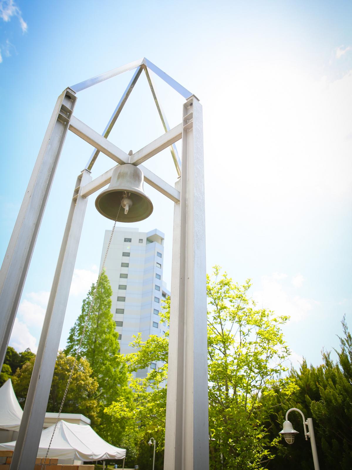 カリヨンベルでお二人を祝福します♪