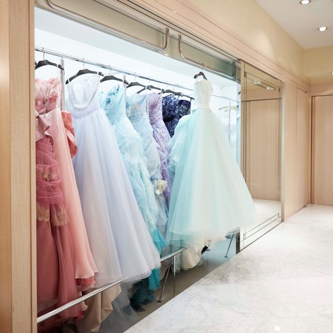 【ＴＫＡＭＩ　ＢＲＩＤＡＬ】約1万点ほどのドレスの中から、運命の1着を見つけられます♪