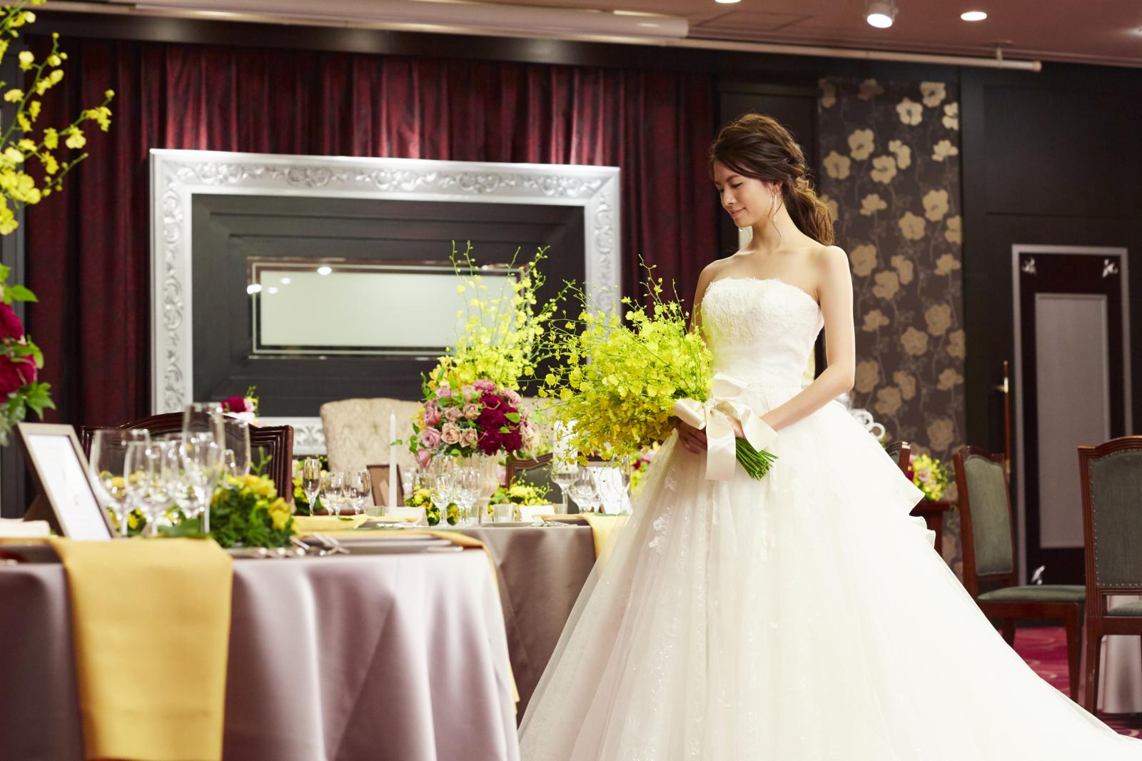 上質なダークマゼンダが大人な雰囲気を醸し出す…♪